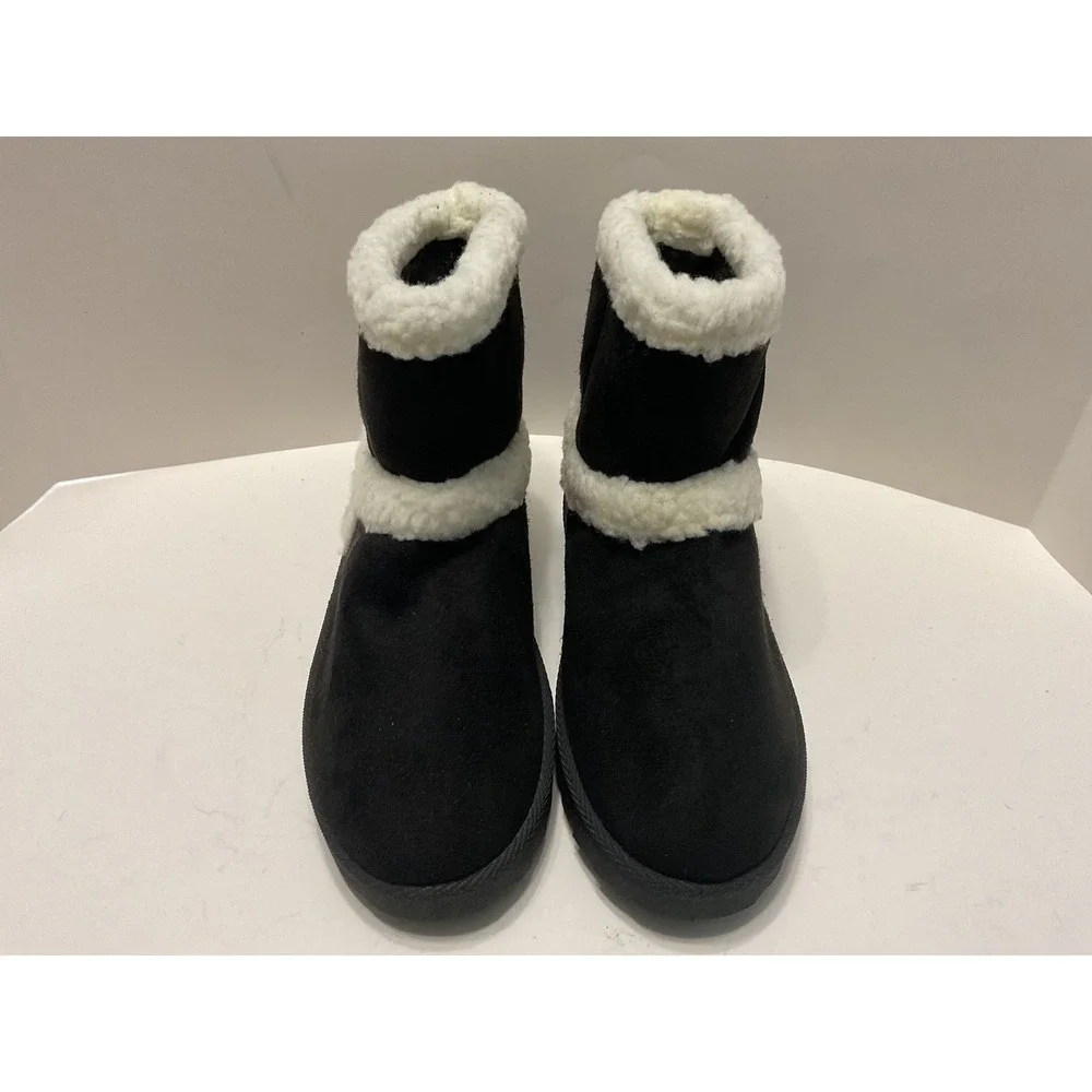 Olivia Miller Womens Black Faux Suede Fur Trim Winter Ankle Boots Size 7.5